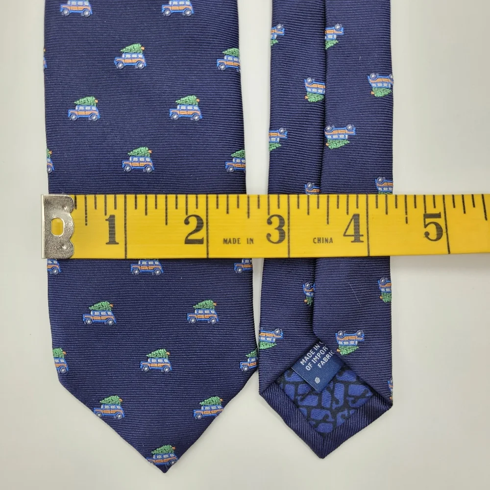 Vineyard Vines Silk Tie Woody & Tree Holiday Navy Blue Festive Novelty NEW
